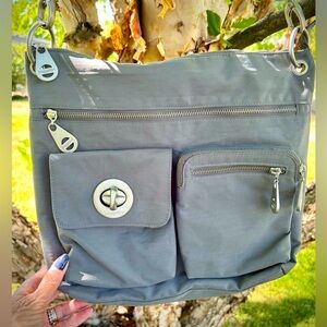 Baggallini Sydney Large Tote